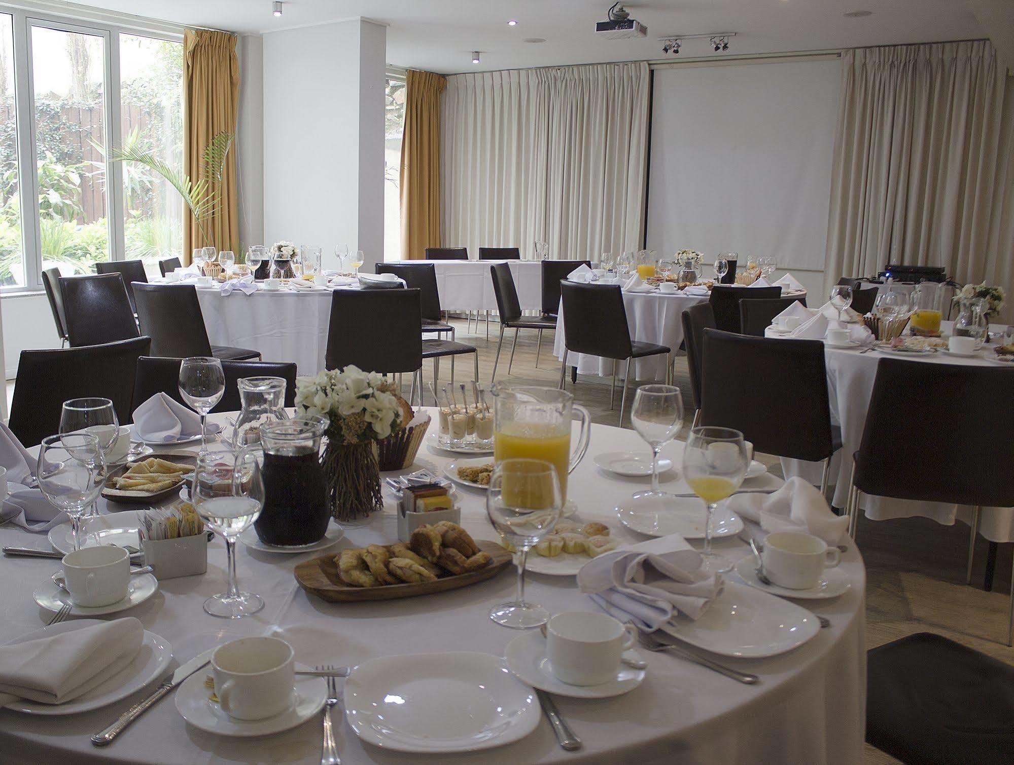 Regency Golf - Hotel Urbano Montevideo Exterior foto
